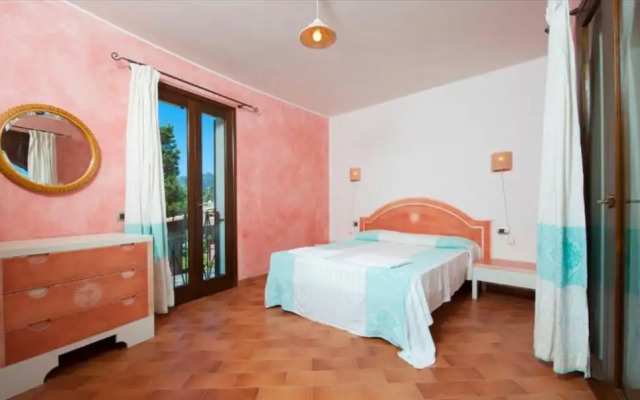 Sardinian-style Apartment Near Beach