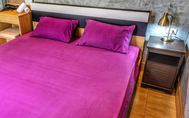 Tropical Living in Modern Villa Lancelot