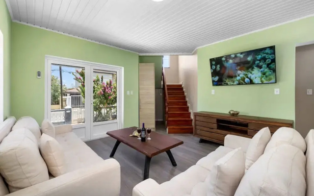 Renovated 4br2ba w Private Pool in Prime Location