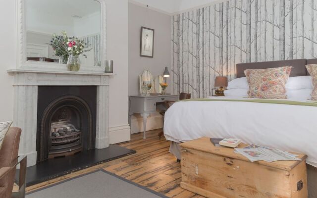 Ravenhurst Bed and Breakfast