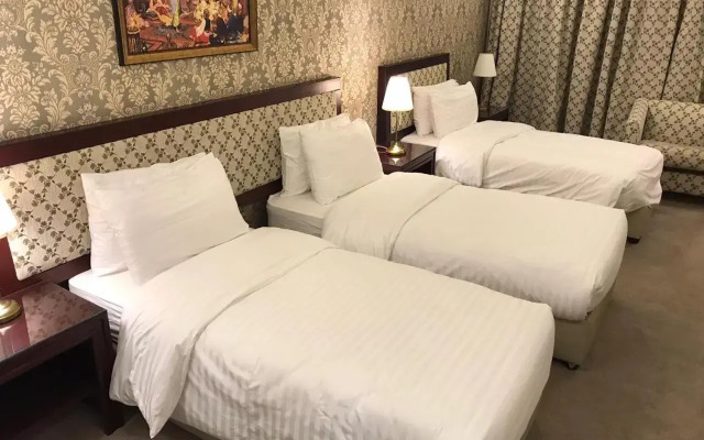 Strand Hotel