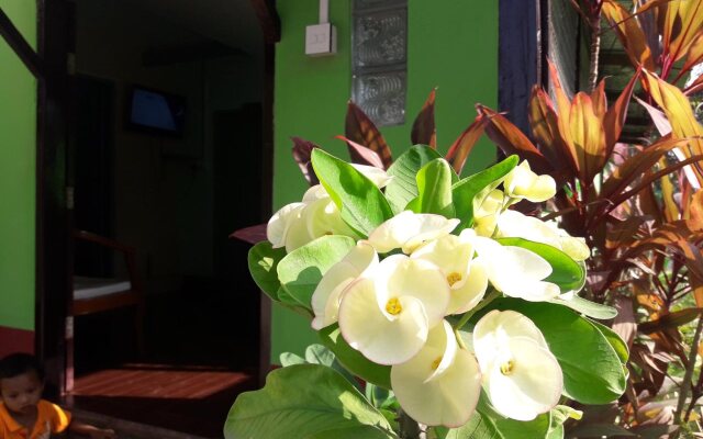 Kyaw Ngapali Lodge