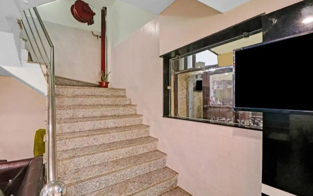 Oyo 82718 Hotel Stay House