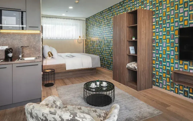 VN17 Rooftop Suites by Adrez Living