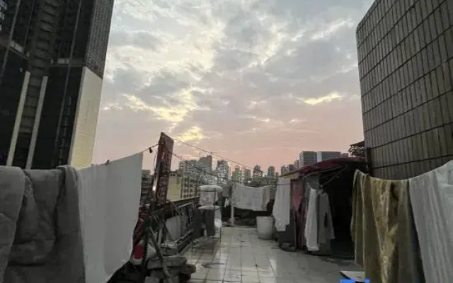 Shenzhen Yuanfeng Apartment (Yifang Tiandi Longhua Metro Station)