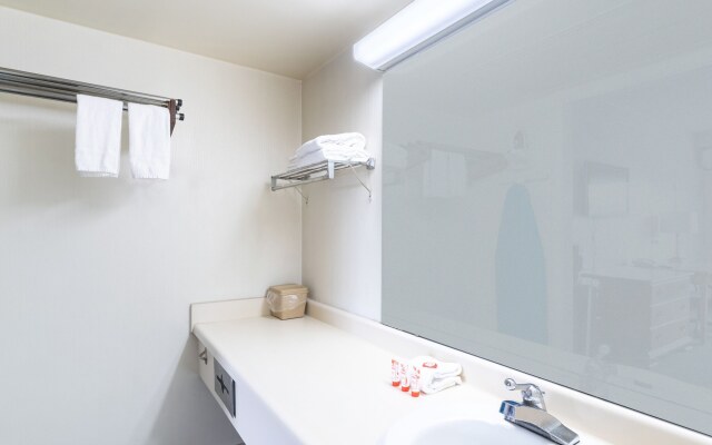 OYO Hotel Sumter SC Downtown