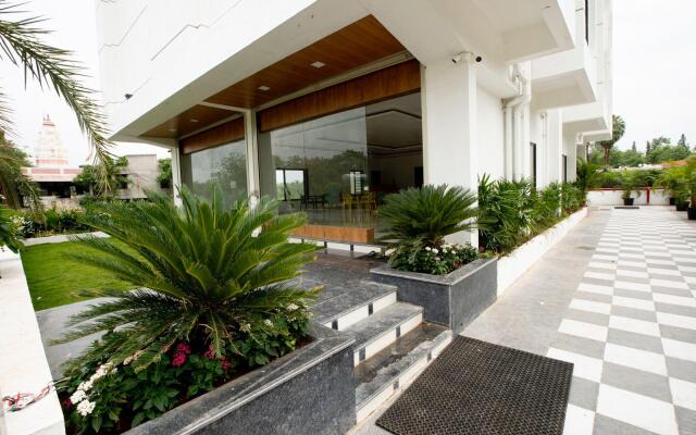 Hotel The Orange Flag ( JJ Hotel), Aurangabad