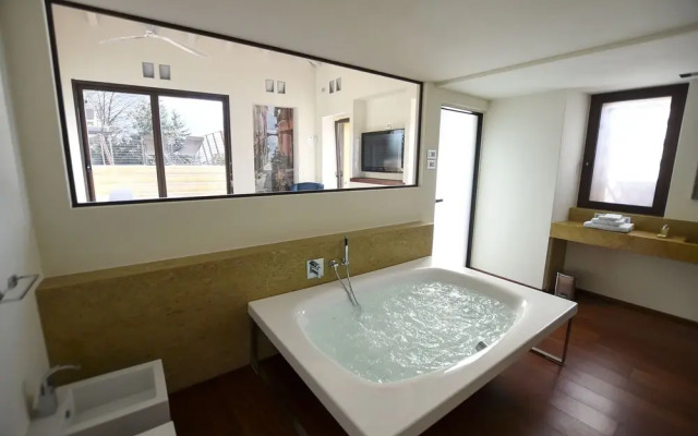 Luxury Como Lake Apartment