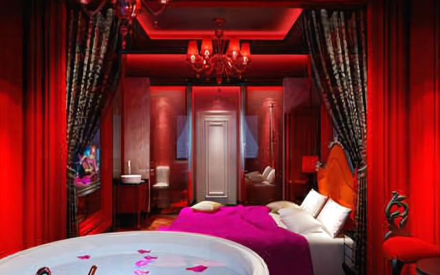 Love Couple Theme Hotel (Wuhan Jianghan Road Pedestrian Street) – Guest Rooms – Wuhan