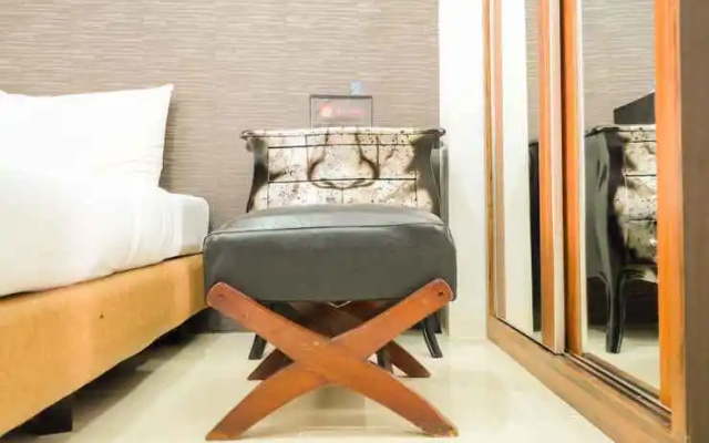 Simple Studio Apartment at Bassura City By Travelio