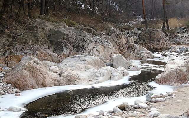 Yangyanggwangmyeong Family Pension