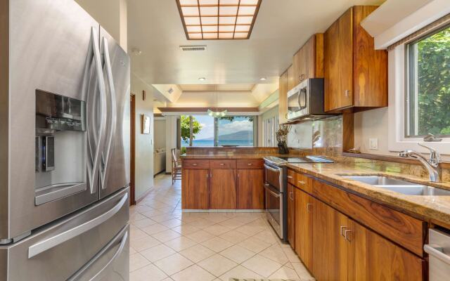 Puunoa Beach Estates, a Destination by Hyatt Residence