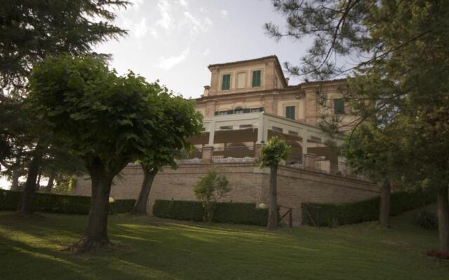 Hotel Ristorante Marchese Del Grillo