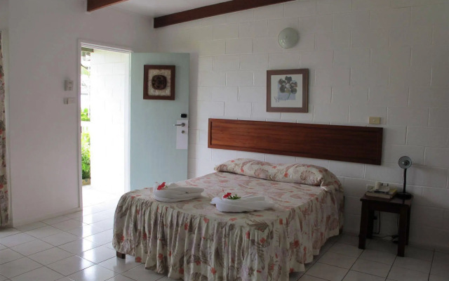 Madang Lodge Hotel