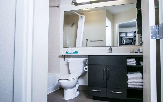 Candlewood Suites Fargo-N. Dakota State University by IHG
