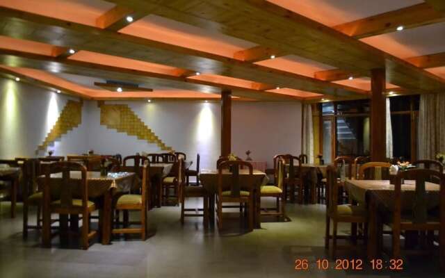 OYO Premium Log Huts