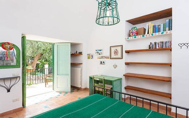 Appartamento in Villa con Giardino privato e piscina