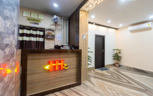 Hotel Holiday Royal by OYO Rooms