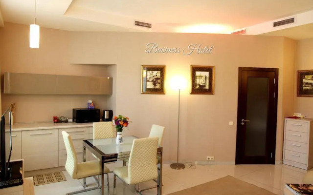Business Hotel
