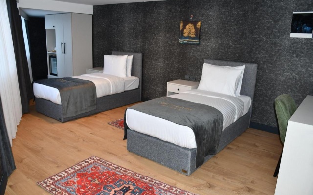 HMZ Luxury Hotel