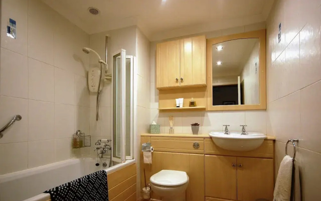 The Flat in the Square