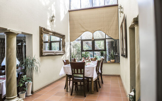 Sunward Park Guest House & Conference Centre