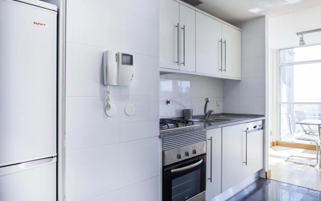 Rent4Rest Lisbon 17th Floor River View Apartment