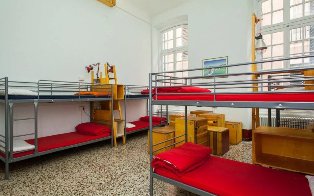 Ostellin Genova Hostel