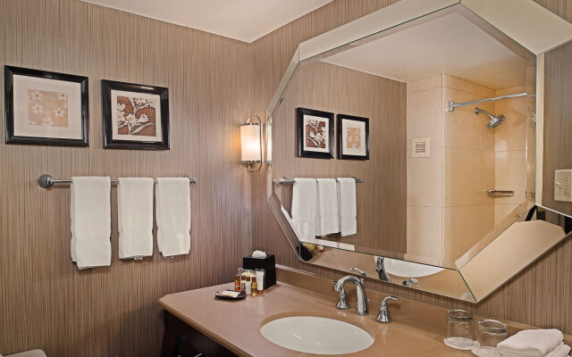 Sheraton Westport Plaza Hotel St. Louis