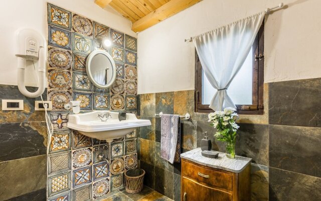 Authentic Sicilian Charm With Pool, Sea View, Parking & Wifi