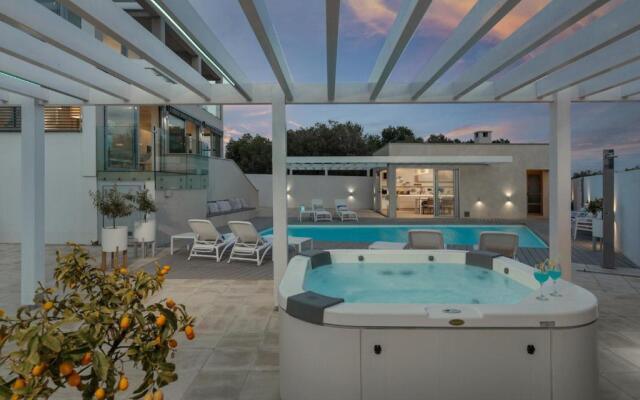 Lalic Gallery Villa