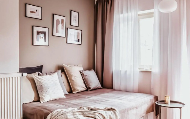 TurnKey Apartment Train Station