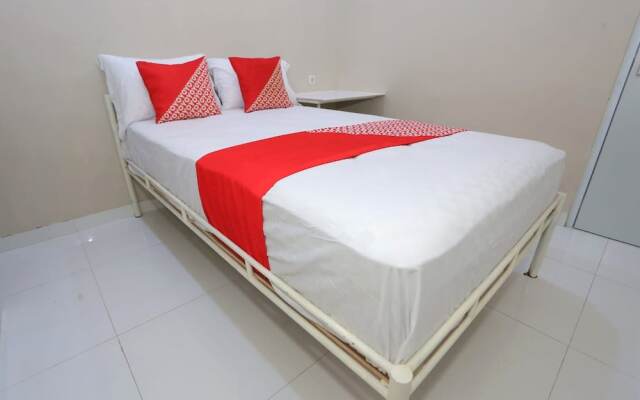 OYO 93356 Pondok Cirendeu