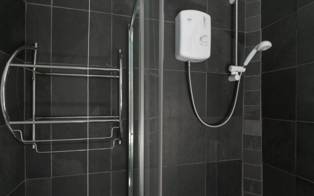 M9 Falkirk Apartment