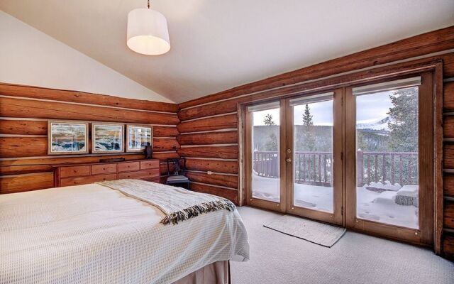 10 Southface 5 Bedroom Home by RedAwning