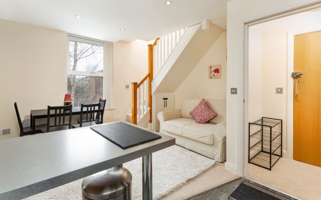 Cozy Stays Birchfields Manchester