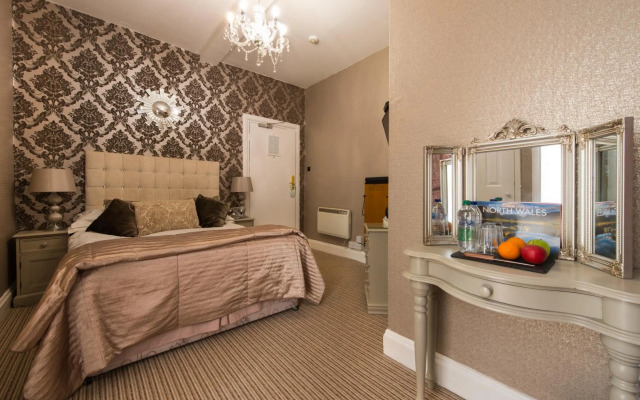 Maenan Abbey Hotel