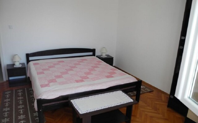 Apartment Buto A4 pax