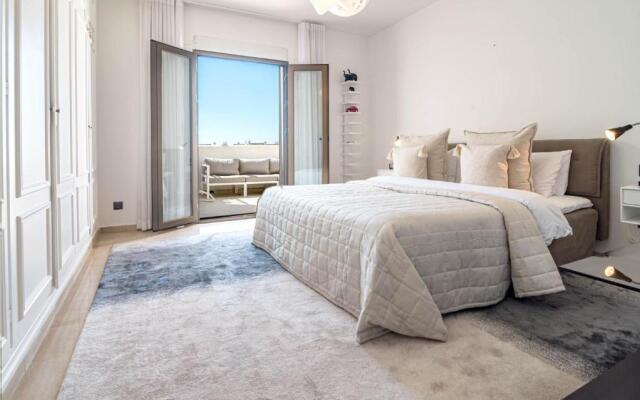 CB1- Sweet flat, shared pool in perfect location
