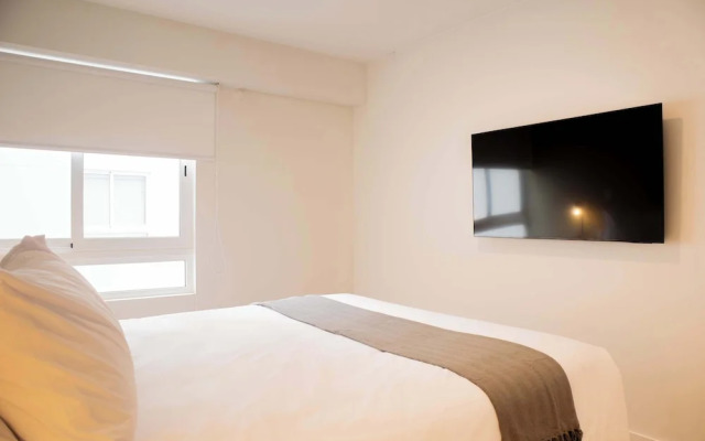 w Charming 2BR Stay in Miraflores