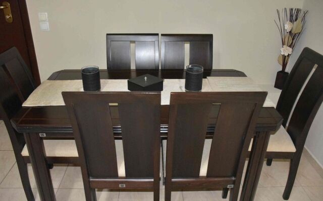 A&J Apartments or Rooms athens airport