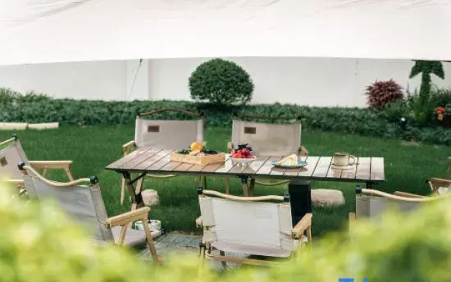 One village, one courtyard homestay