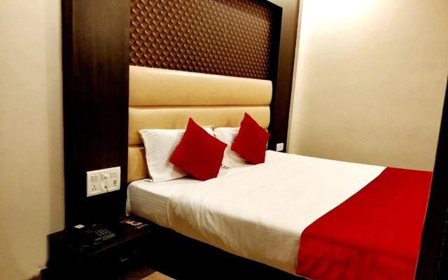 Goroomgo Alfa Charbhag Lucknow