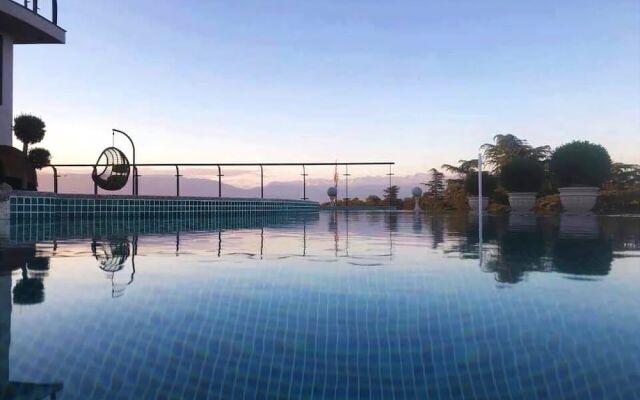 LETO Boutique Hotel