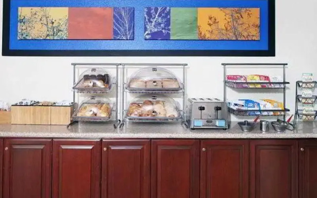 Fairfield Inn & Suites by Marriott San Francisco San Carlos