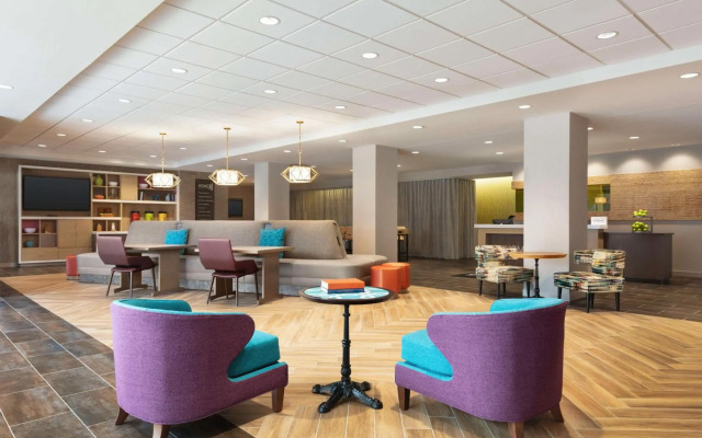 Home2 Suites By Hilton Milwaukee West