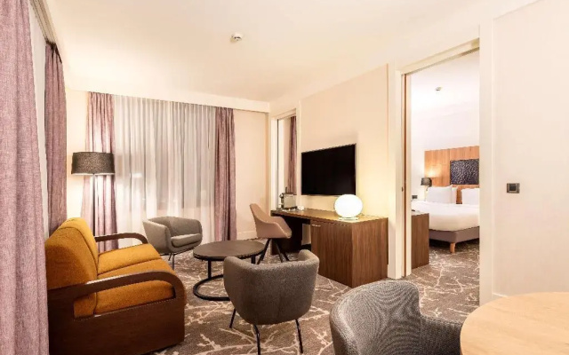 Doubletree By Hilton Paris Boulogne