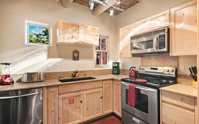 Casa Siempre Mayo - Railyard Gem, Walk to Plaza