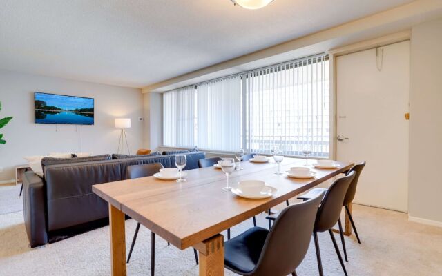 Beautiful & Spacious Apt in Crystal City