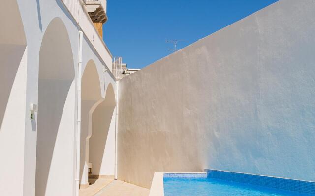 Patriotic Paradise Apartment